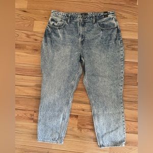 NWT Abercrombie Mom jeans